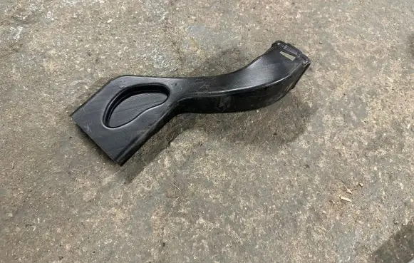 Renault Arkana Air micro filter air duct channel part 279716532R