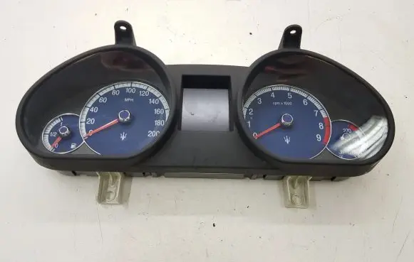 Maserati Quattroporte Speedometer (instrument cluster) 503000810200 810006MAE