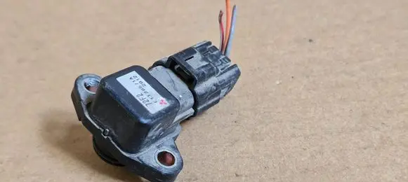 Suzuki Ignis Air pressure sensor 1859072F21 72F2 E1T26571A