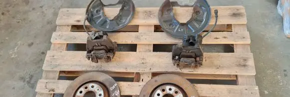 Audi Q3 F3 Rear brake caliper 3Q0615423A 3Q0615424A