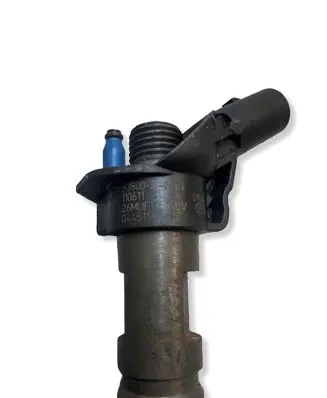 Hyundai Santa Fe Fuel injector 338002F000