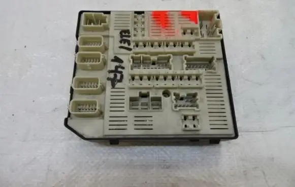 Renault Megane III Fuse module 284B66441R