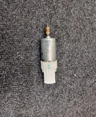 Volvo XC90 Seat adjustment motor 983048102