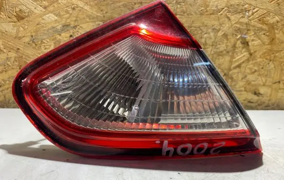 Nissan Qashqai+2 Tailgate rear/tail lights B26555BR01A 89503189