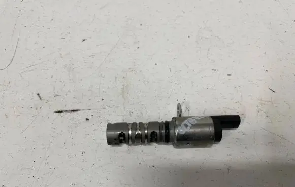 Skoda Octavia Mk3 (5E) Camshaft vanos timing valve 04E906455