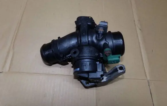 Citroen C4 I Throttle body valve 9654634380