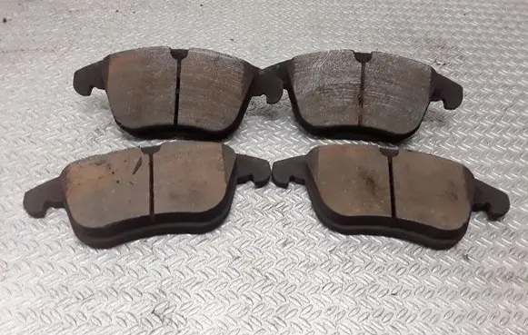 Ford Galaxy Brake pads (front) 