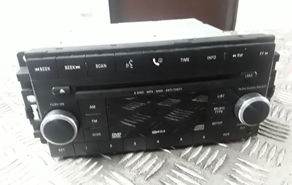 Dodge Journey Radio/CD/DVD/GPS head unit 05064924AG