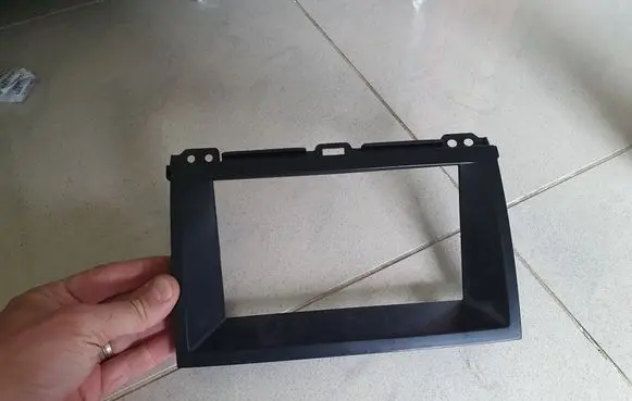 Toyota Land Cruiser (J120) Radio/GPS head unit trim 2DIN