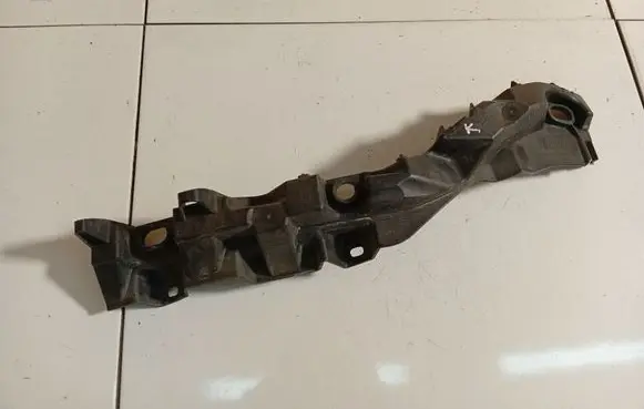 Renault Laguna III Headlight/headlamp mounting bracket 622230006