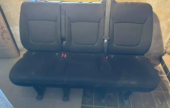 Renault Trafic III (X82) Third row seats 
