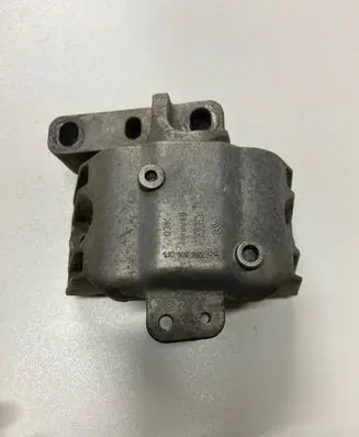 Volkswagen Golf IV Engine mount bracket 1J0199262BE