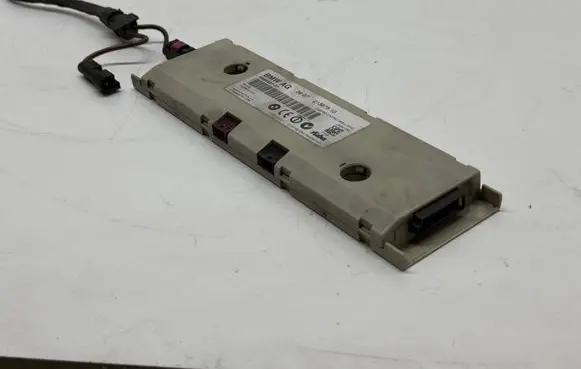 BMW 5 E60 E61 Aerial antenna amplifier 6985531 21367510