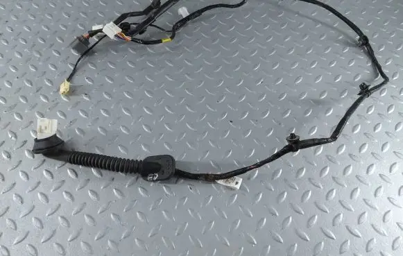 Subaru Outback (BS) Rear door wiring loom 81822AL020
