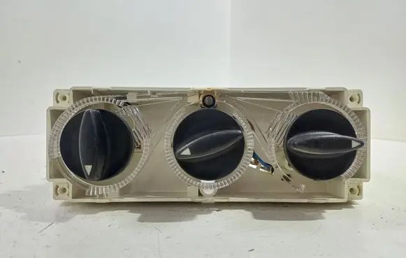 Audi A4 S4 B5 8D Climate control unit 8D1819075A 071295A