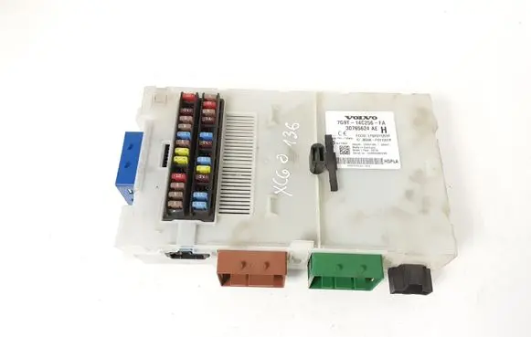 Volvo XC60 Comfort/convenience module 30765624AE 7G9T14C256FA