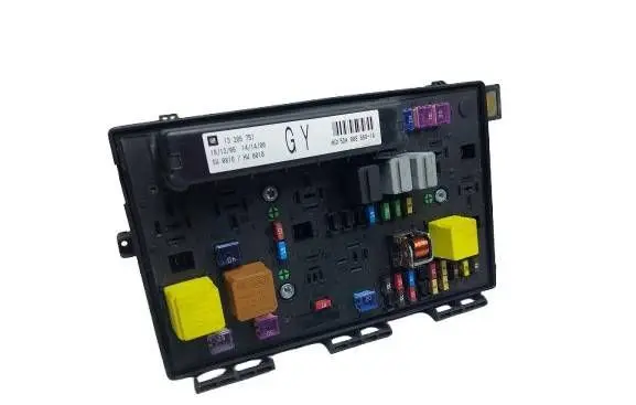 Opel Astra H Fuse module 13206751