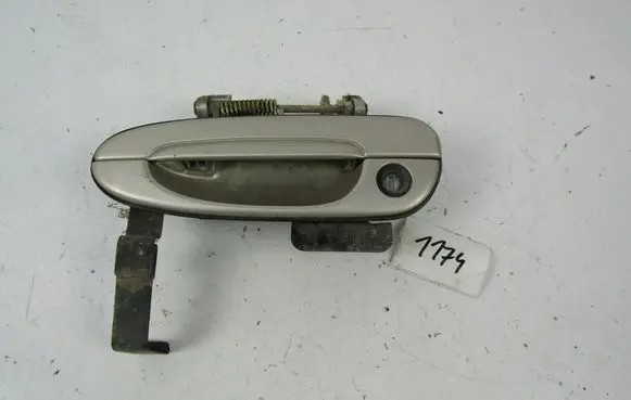 Mazda 626 Front door exterior handle 