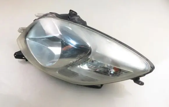 Toyota Yaris Headlight/headlamp