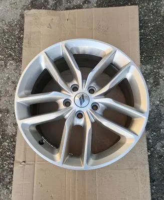 Dodge Durango R20 alloy rim 04755337AA