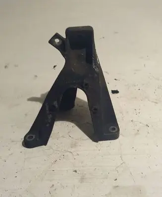 Audi A6 S6 C6 4F Engine mounting bracket F40199308P