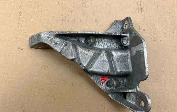 Ligier JS 50 Engine mounting bracket 1120013