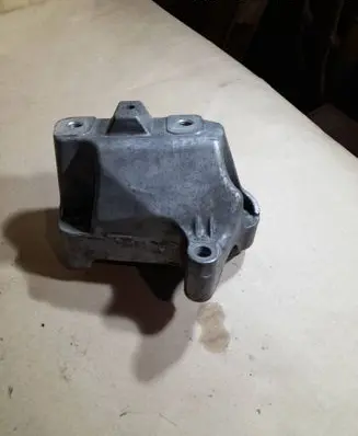 Volkswagen PASSAT B6 Other gearbox part 411661