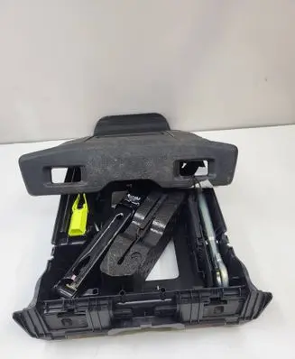 Opel Vivaro Tool set 301035