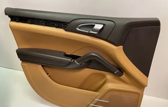 Porsche Cayenne (92A) Front door card panel trim