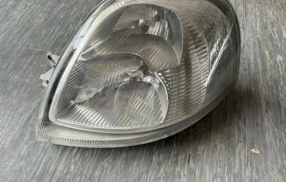 Renault Master II Headlight/headlamp 8200163516