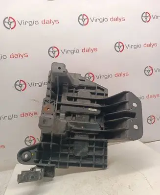 Battery tray