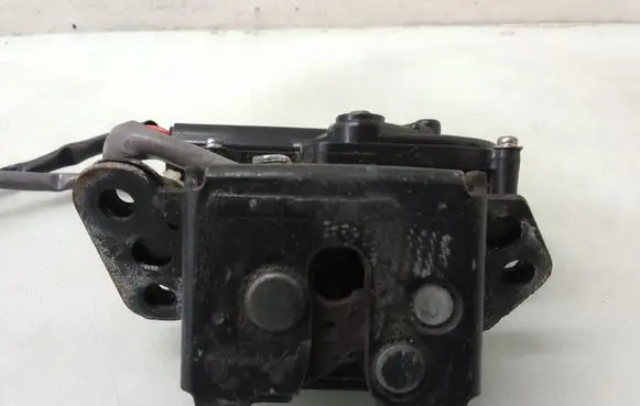 Toyota Corolla Verso E121 Tailgate/trunk/boot lock/catch/latch 