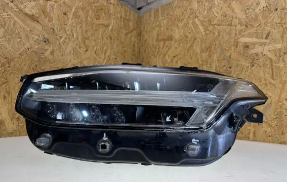 Volvo XC90 Headlight/headlamp 31656987 C00466