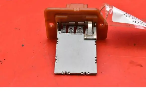 Hyundai i30 Heater blower motor/fan resistor 