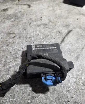 Audi A4 S4 B6 8E 8H Gateway control module 3C0907530C 3C0907951A 402063T