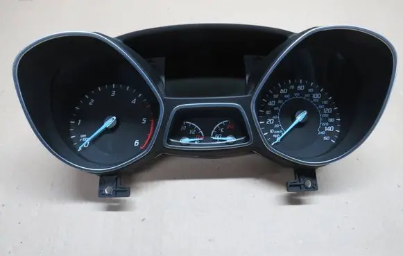 Ford Kuga II Speedometer (instrument cluster) DV4T10849MM SAMMA0919