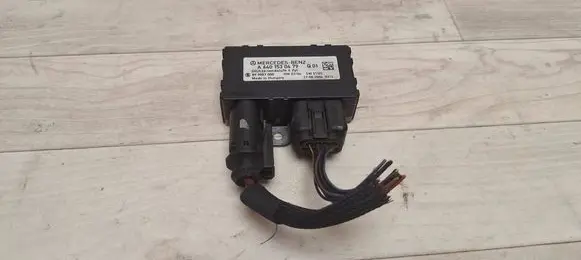 Mercedes-Benz A W169 Glow plug pre-heat relay A6401530479 899087000 270820040313