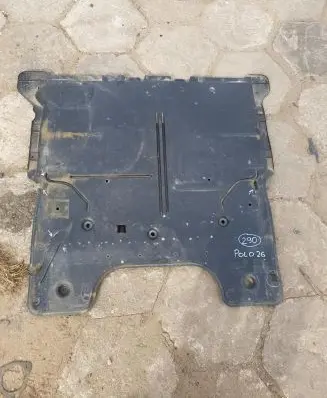 Volkswagen Polo VI Engine splash shield/under tray 2Q0825236C