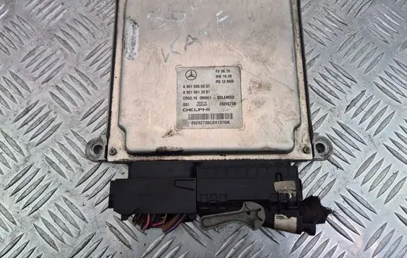 Mercedes-Benz C W204 Engine control unit/module A6519005301 28292738 A6519013301