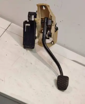 BMW 6 F12 F13 Brake pedal 9144253