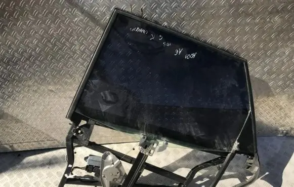 Audi A6 S6 C5 4B Rear door window/glass frame 
