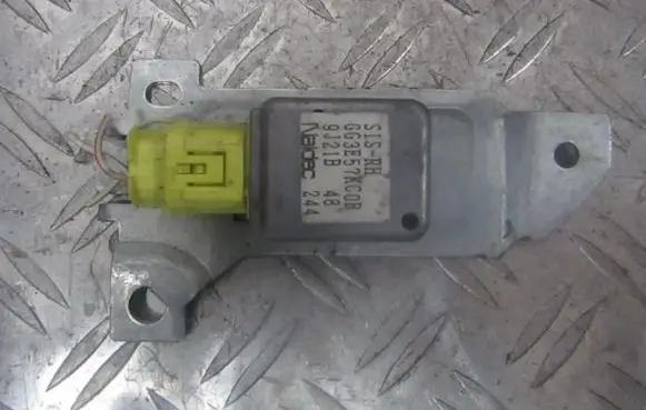 Mazda 626 Airbag deployment crash/impact sensor GG3E57KC0B 9J21B
