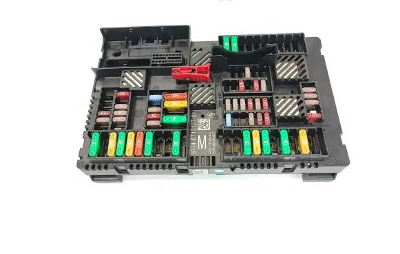 BMW 5 G30 G31 Fuse module 8713127 P00127005AQ 20B246H