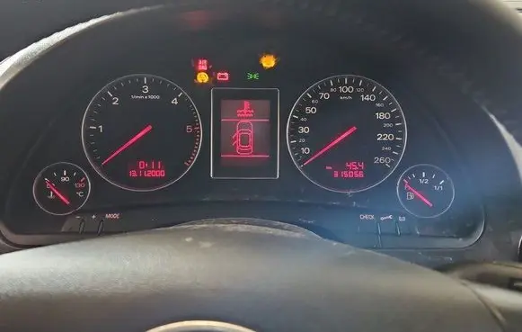 Speedometer (instrument cluster)