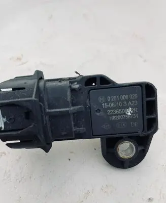 Nissan Juke I F15 Turbo air boost pressure sensor 0281006029 223650002R H8299758731