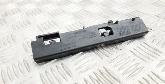 Audi A6 S6 C7 4G Front splash guards bracket 4G0853921B