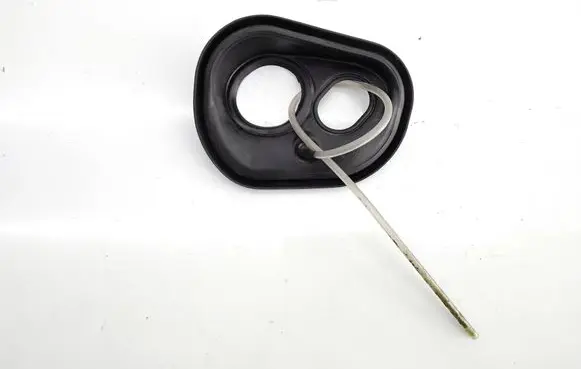 Volkswagen Touran III Fuel tank cap trim 5TA809933A