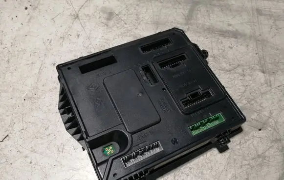 Renault Megane III Comfort/convenience module 284B17255R
