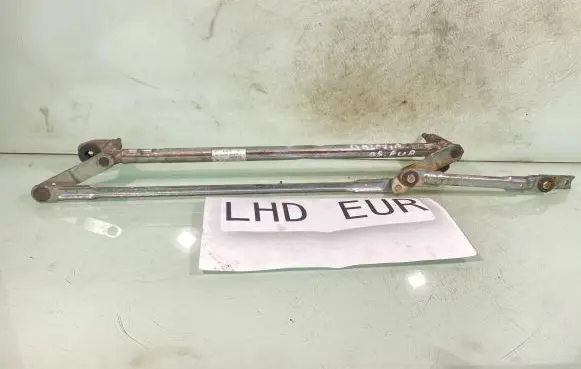 Skoda Octavia Mk2 (1Z) Front wiper linkage 1Z1955023C 3397020651