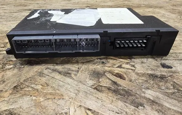 Jaguar XK - XKR Seat control module 8W8314E703BC 8W9314C548AB